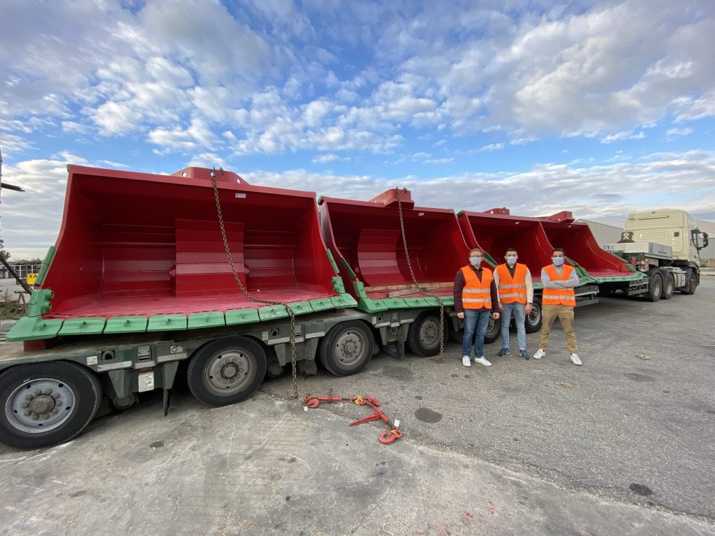 Upgrade of LH 621 and LH 521 underground buckets with Esco LHD Lip system